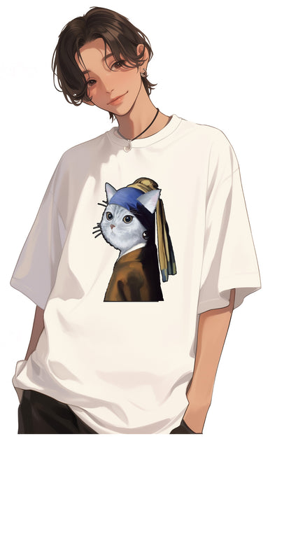 <戴珍珠耳環的貓女> 100% Cotton Graphic Tee