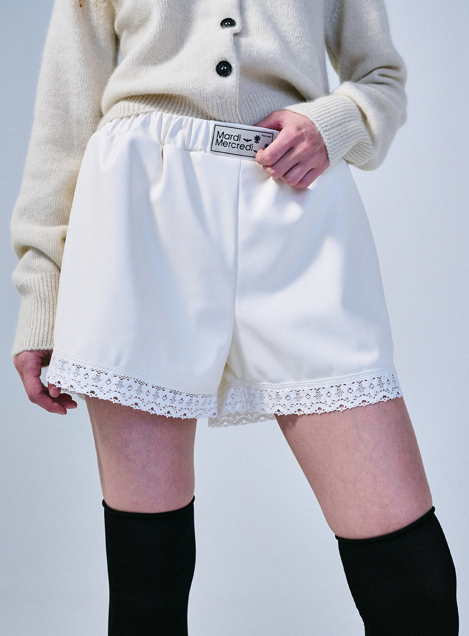 Mardi Mercredi | FAUX LEATHER SHORTS LACE_IVORY | CARBALI KOREA TRIP